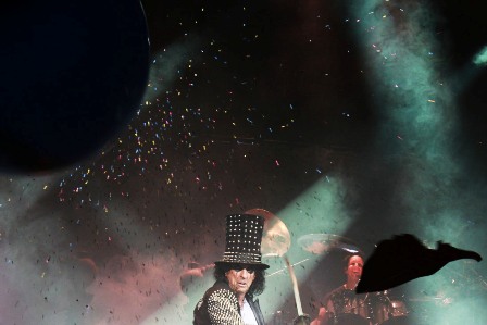 Francis Rossi live at the Z&eacute;nith Arena