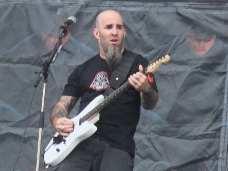 Anthrax 2010 live