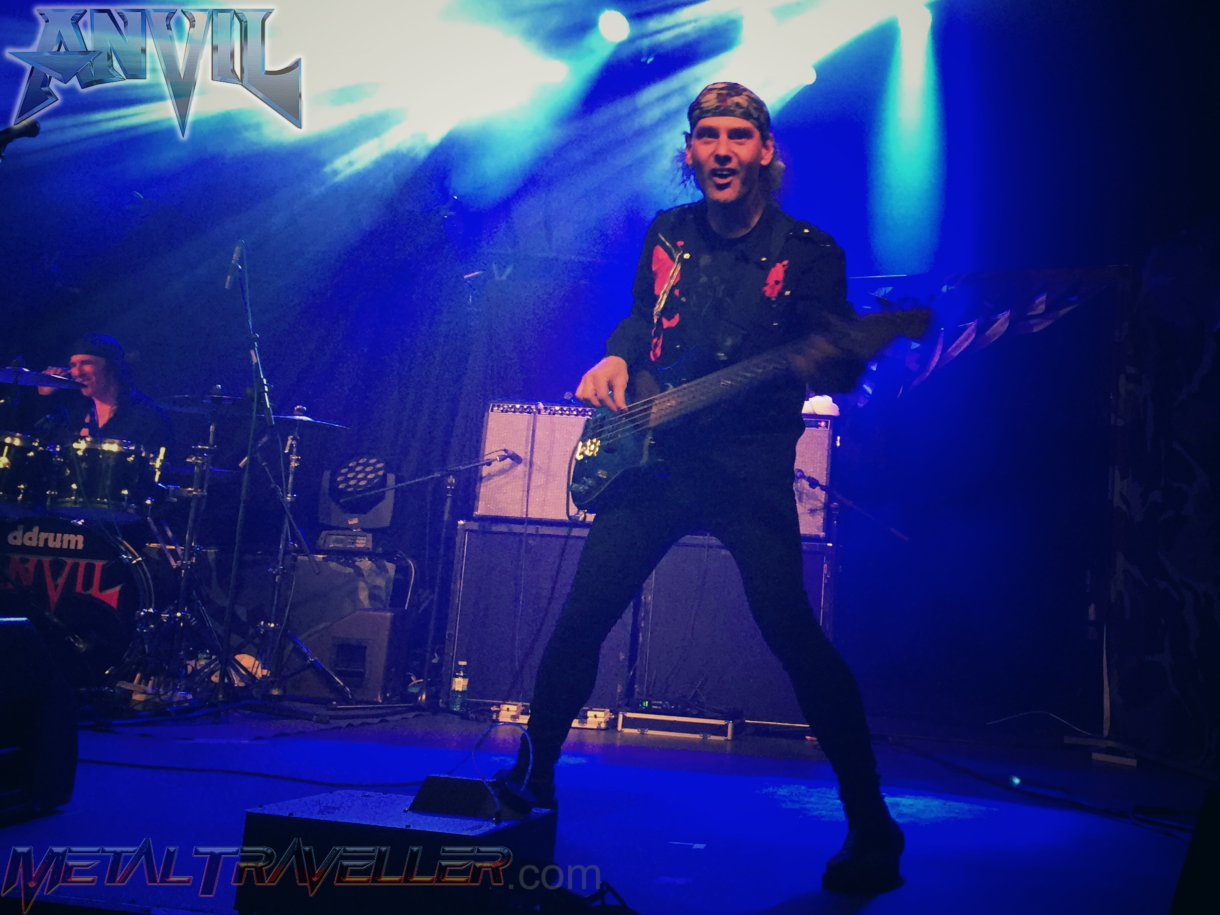 Chris Robertson live in Madrid with Anvil