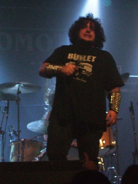 Hell Hofer from Bullet on stage in Paris