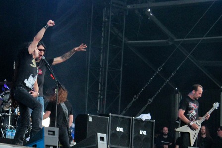 Mark and Rob from Death Angel singing And Then There Were None with Exodus