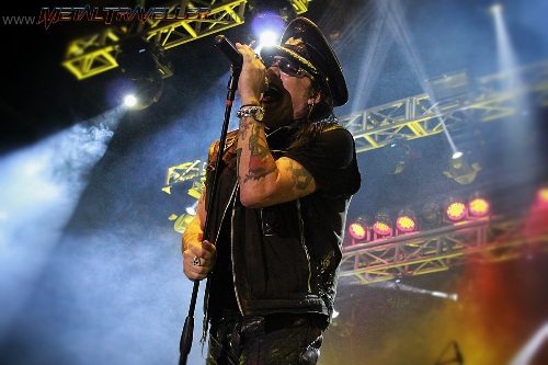 Taime Downe from Faster Pussycat, live in Colombia