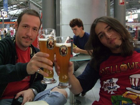 Having a beer with my friend Ricardo at the Köln/Bonn Airport, before taking our plane to Cairo