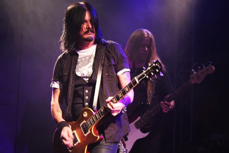 Gilby Clarke and Chris LeMon live in Savigny, France