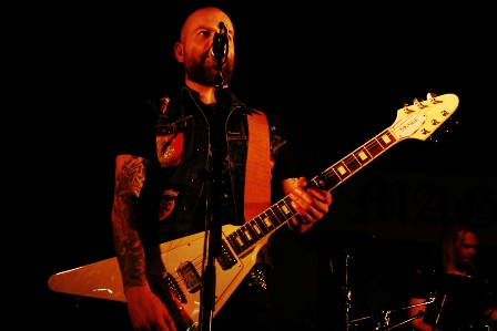 Janne Christoffersson on guitars - Grand Magus live at the Divan du Monde