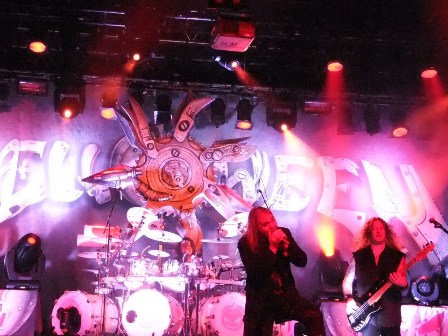 Watch out for the drum! Helloween live in concert - 7  Sinners world tour