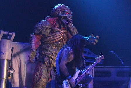 Brave New World - Nicko McBrain and Bruce Dickinson