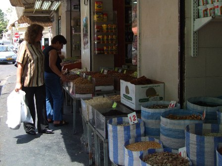 Street market in Tel Aviv, Israel