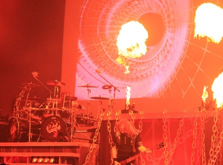 Fire and flames! - Judas Priest live in Paris