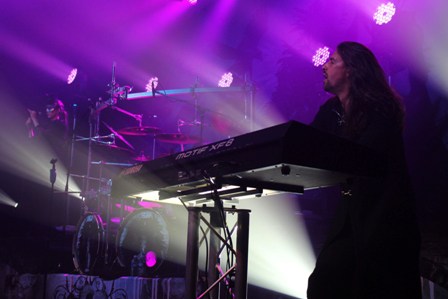 Oliver palotai on keyboards with Kamelot