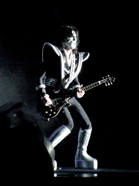 Tommy Thayer from Kiss live in Bogotá, Colombia - April 11 2009