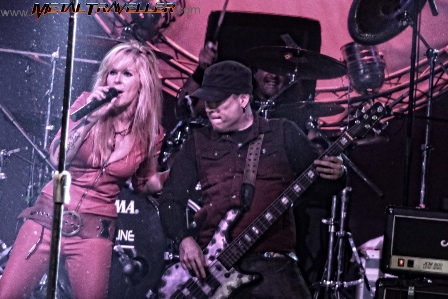 Lita Ford and Martin O'Brien live in Bogotá