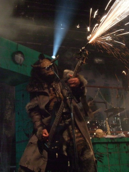 Hard Rock Hallelujah! - Ox and his bass on fire