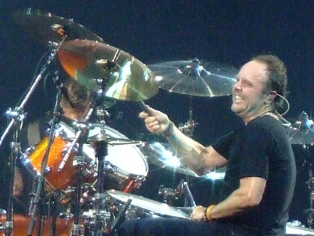 Lars Ulrich pulling faces Metallica in Vienna - May 14 2009