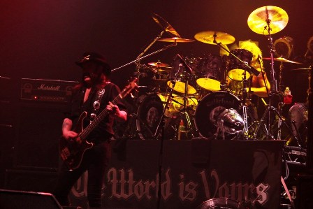 Lemmy on stage - Motörheadt live in Paris