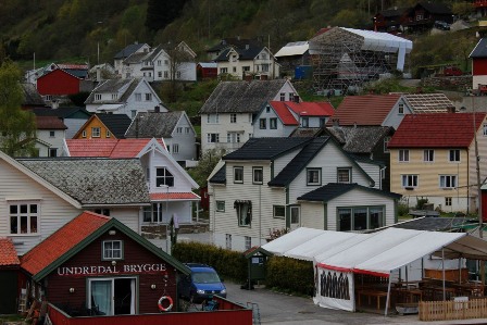 The town of Undreadal, works going on at the church