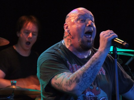 Andy Brown playing keyboards - Paul Di Anno live at The Forum