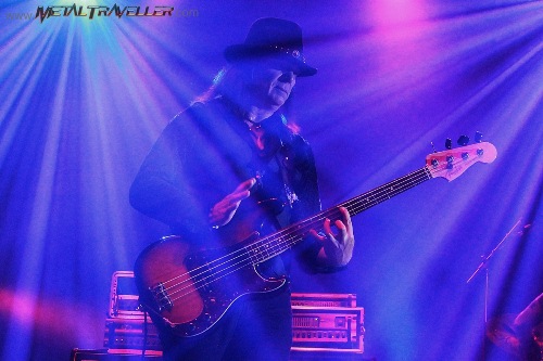 Chuck Wright from Quiet Riot, live in Colombia