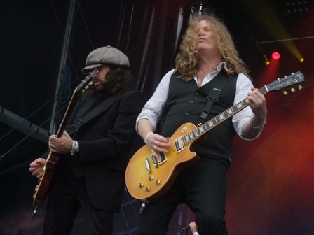 Guitars! Guy Griffin and Paul Guerin from The Quireboys live at the Bang Your Head