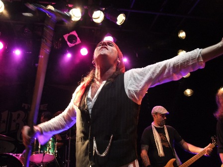 The Quireboys in concert