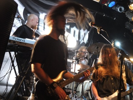 Headbangers on stage