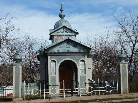 A small mosque in the town of Nurek, Tajikistan