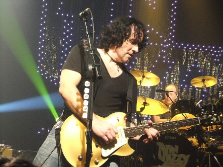 Vivian Campbell and Brian Downey - Thin Lizzy live in Paris France