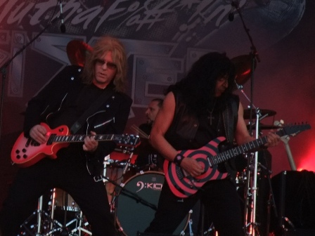 Jay Jay French and Eddie Ojeda - Twisted Sister live at the Hellfest