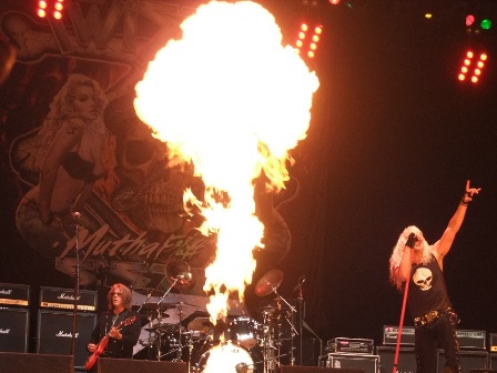 The Fire Still Burns - Twisted Sister live at the Bang Your Head