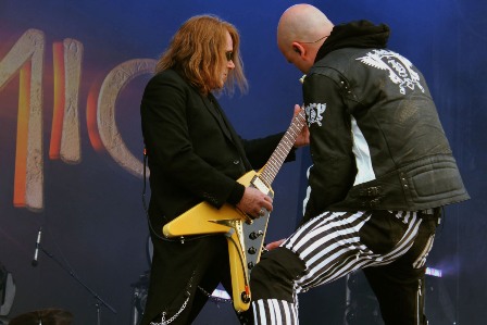 Kai Hansen and Michael Kiske live at the Hellfest Open Air